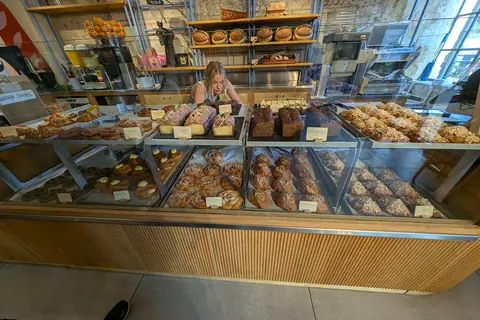 Graysons photo 1